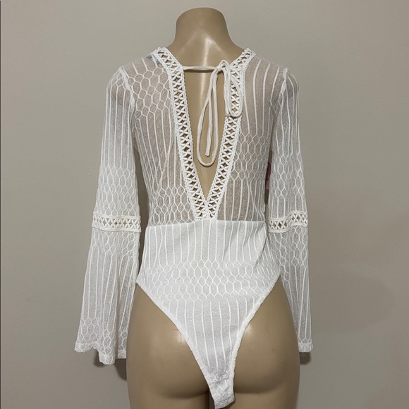 Hudson Gray - Lace Tie Back Plunge Bodysuit - Picture 7 of 9